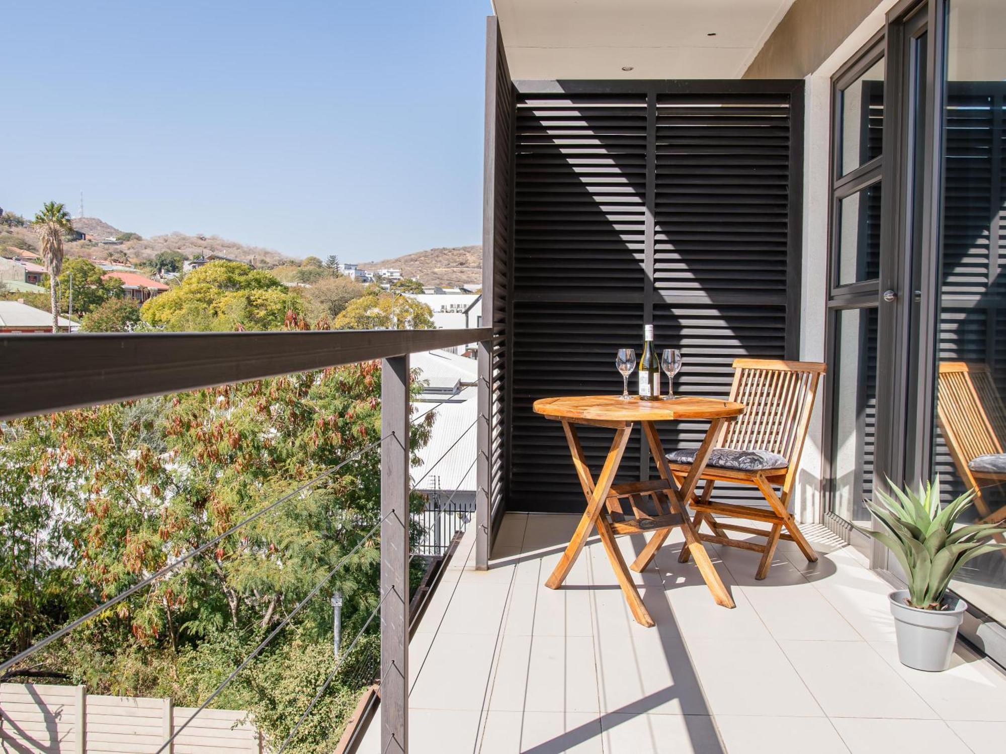 Rieks Van Der Walt Self-Catering Apartment Windhoek Exterior photo